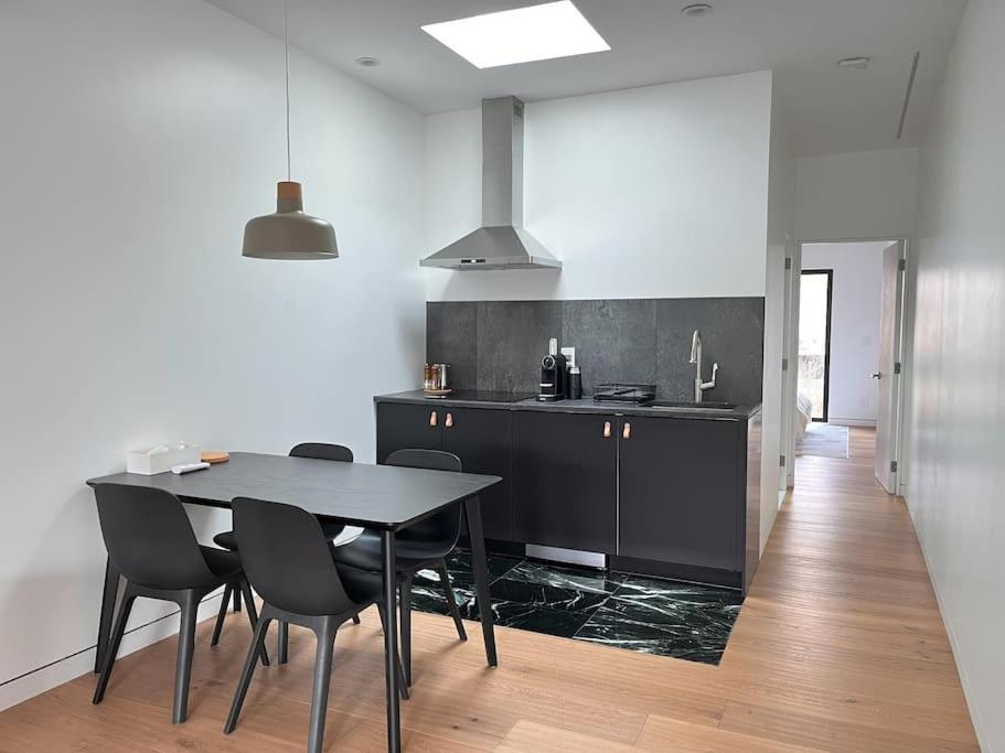 New Ample And Cozy One Bedroom Apt In Brooklyn At Rem-Casa نيو يورك المظهر الخارجي الصورة
