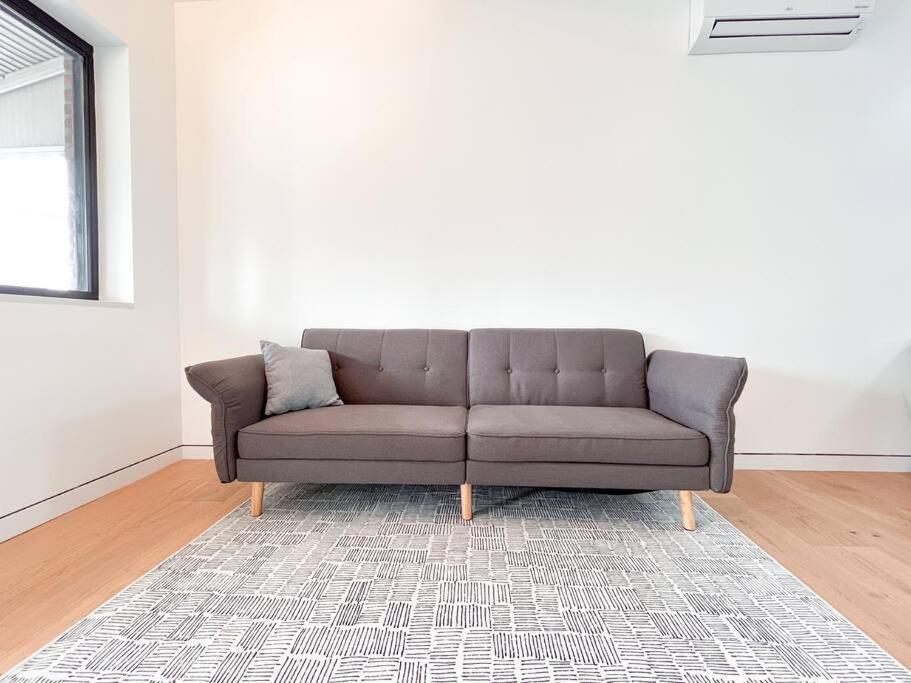 New Ample And Cozy One Bedroom Apt In Brooklyn At Rem-Casa نيو يورك المظهر الخارجي الصورة